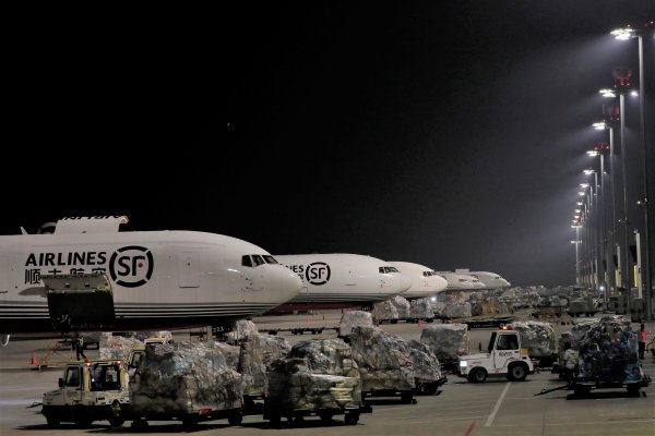 金诚无忧 一座机场改变一座城，“钢城”鄂州向天空要发展｜活力中国调研行